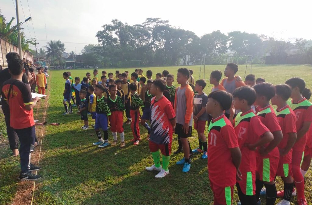 Memperkenalkan Jasa Pendidikan Olahraga: Mengembangkan Bakat di Desa Cikoneng