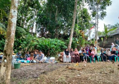 Peningkatan Akses Transportasi dan Infrastruktur Pertanian di Desa Cikoneng