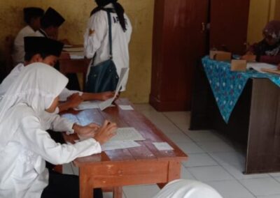 Kepala Desa Kunjungi Kegiatan Ujian Akhir Diniyah Takmiliyah Desa Cikoneng di DTA Manar Al Ummat