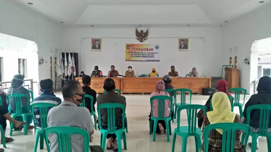 Penyaluran BLT Desa Bulan ke 5 & 6 Desa Cikoneng